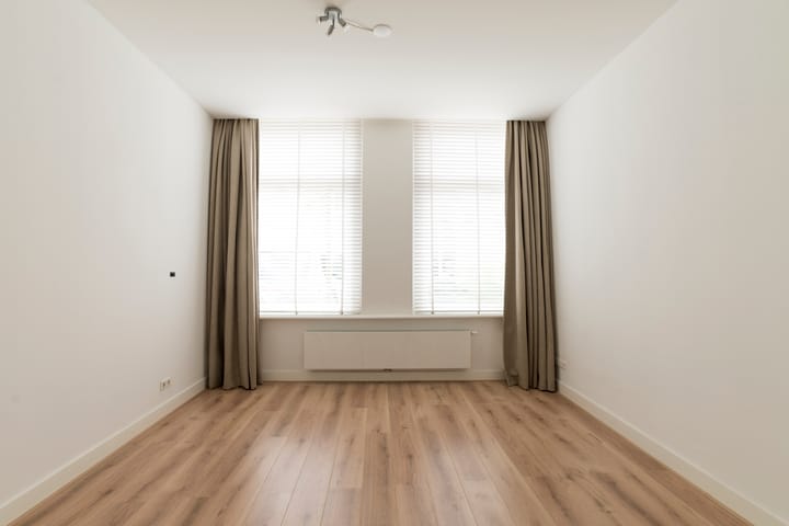 Photo 4 of Van Ostadestraat 180-H