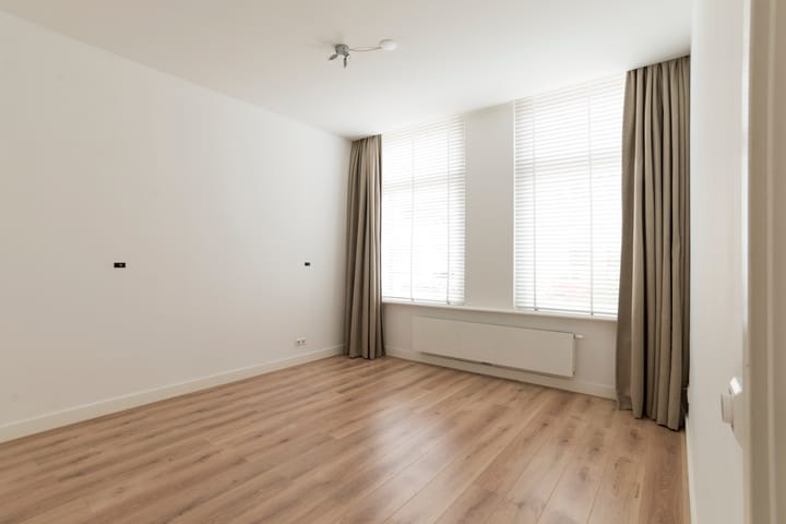Photo 5 of Van Ostadestraat 180-H
