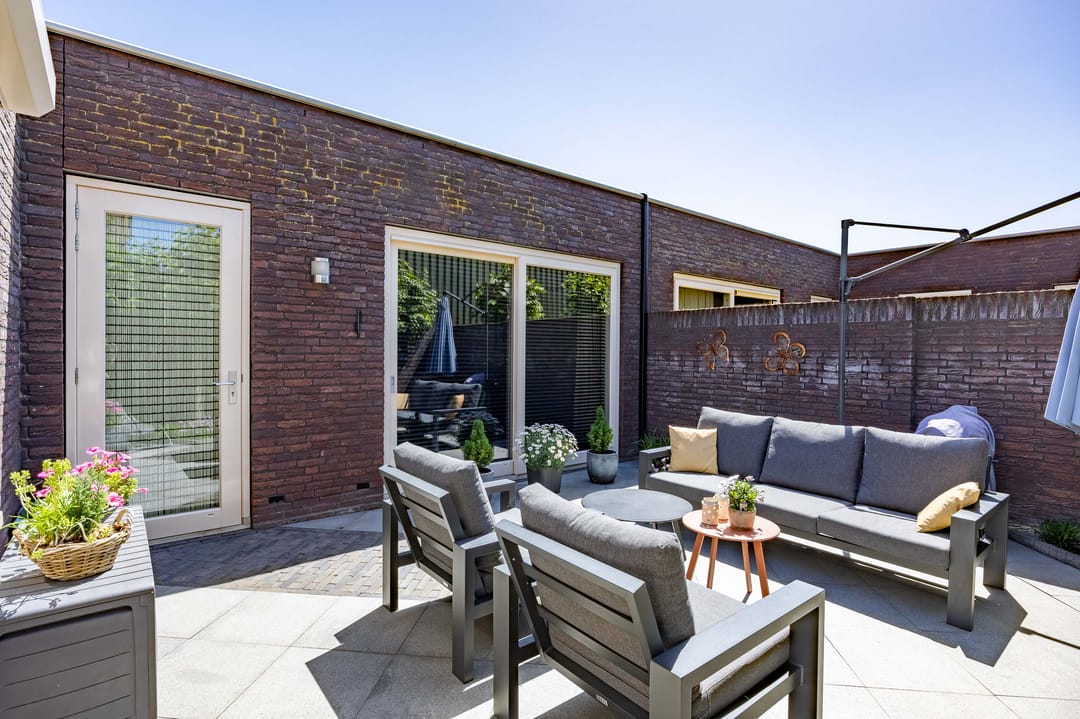 Modern and Energy Efficient Patio Home with High Ceilings in Leunen — 31