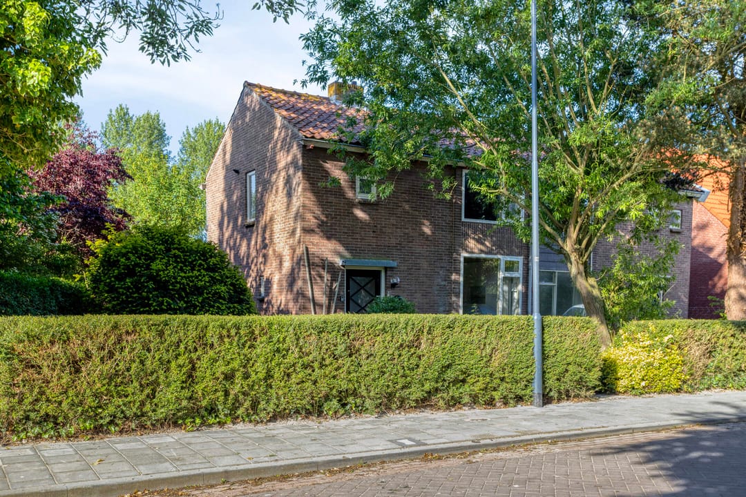 Photo 2 of Wilhelminastraat 1