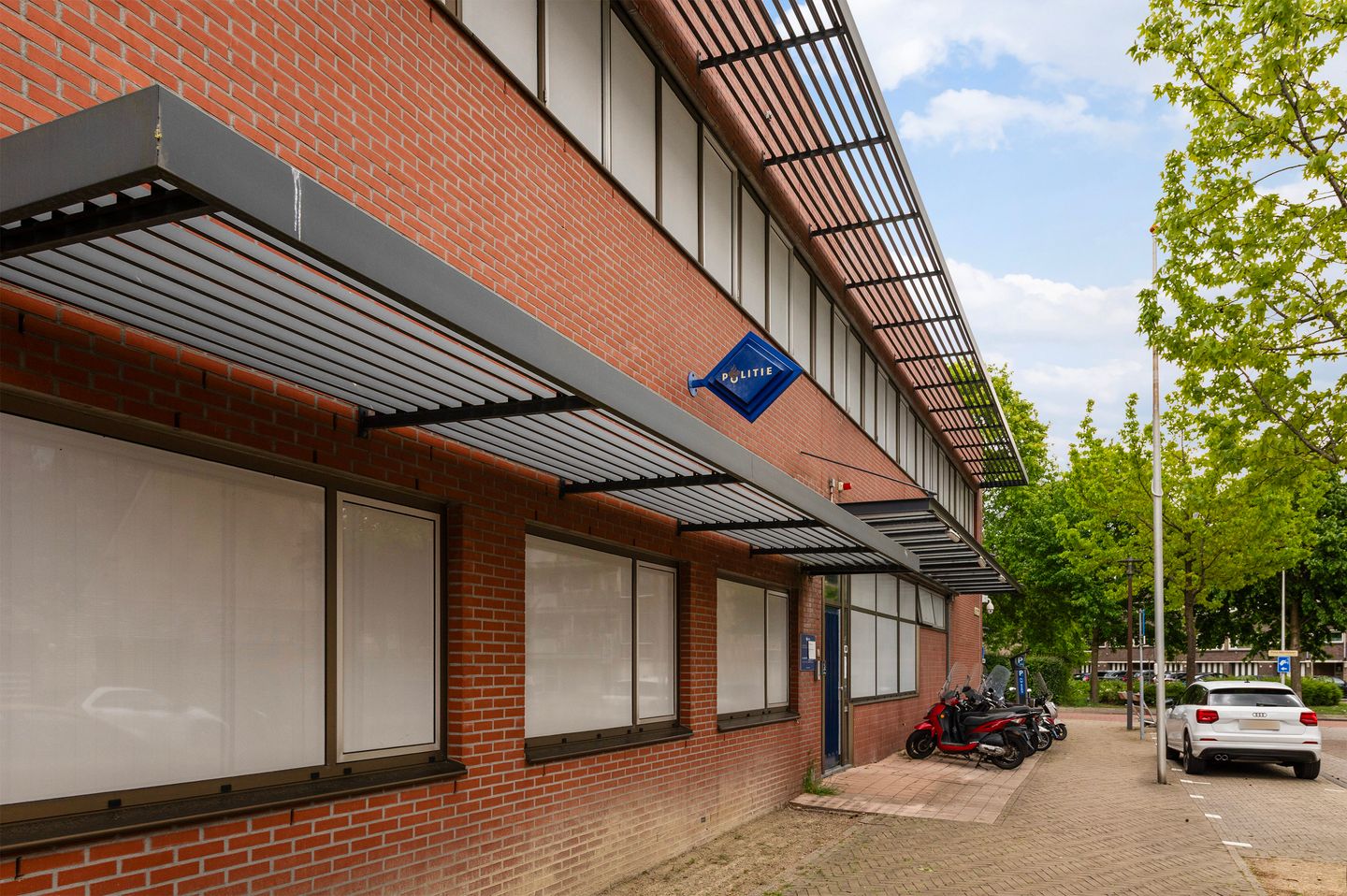 Bekijk foto 3 van D.J. den Hartoglaan 5