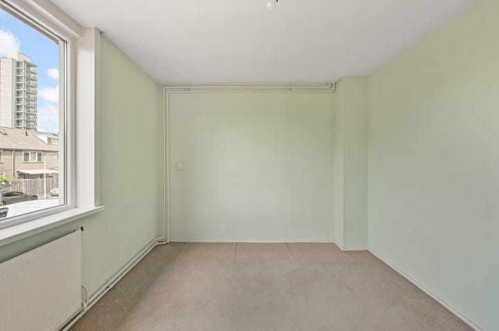 Tussenwoning te koop: Bezaanstraat 18, Zaandam