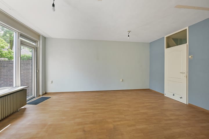 Tussenwoning te koop: Bezaanstraat 18, Zaandam