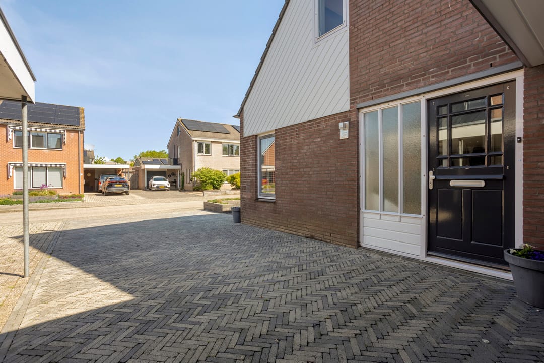 Photo 32 of Burgemeester van Gilsstraat 25