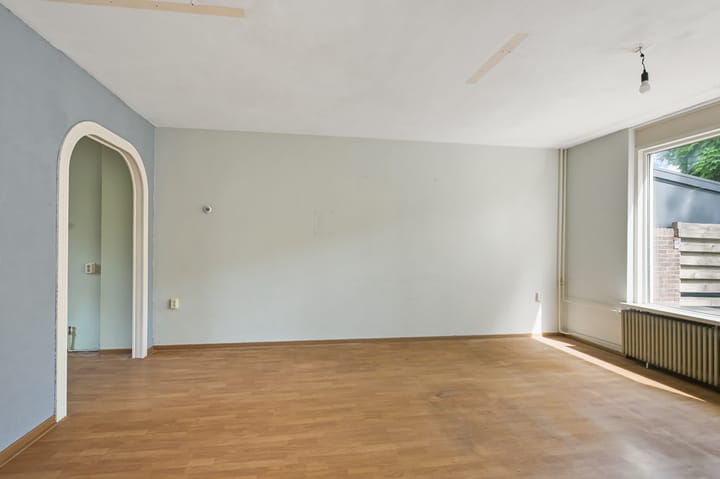 Tussenwoning te koop: Bezaanstraat 18, Zaandam