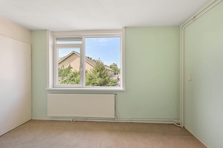 Tussenwoning te koop: Bezaanstraat 18, Zaandam