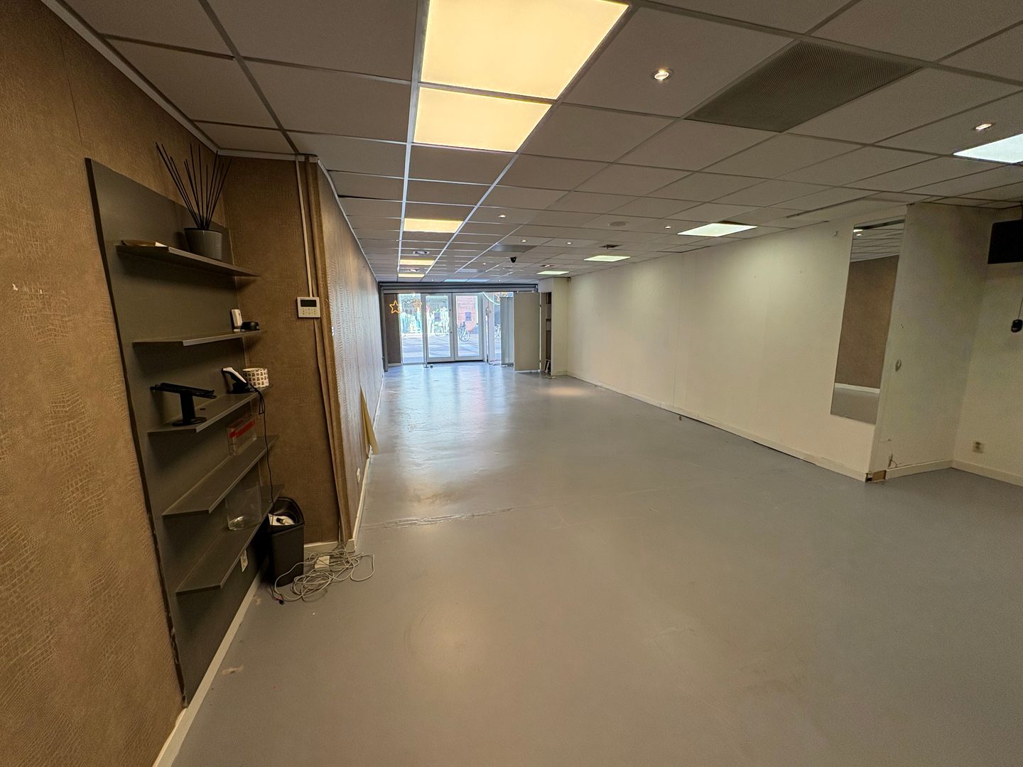 Bekijk foto 5 van Eindhovenseweg 12