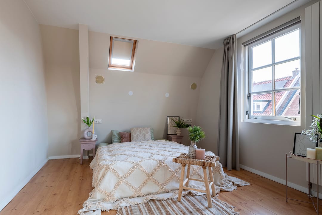 Spacious detached 1930s home with versatile outbuilding and annex in the center of Uitgeest — 31