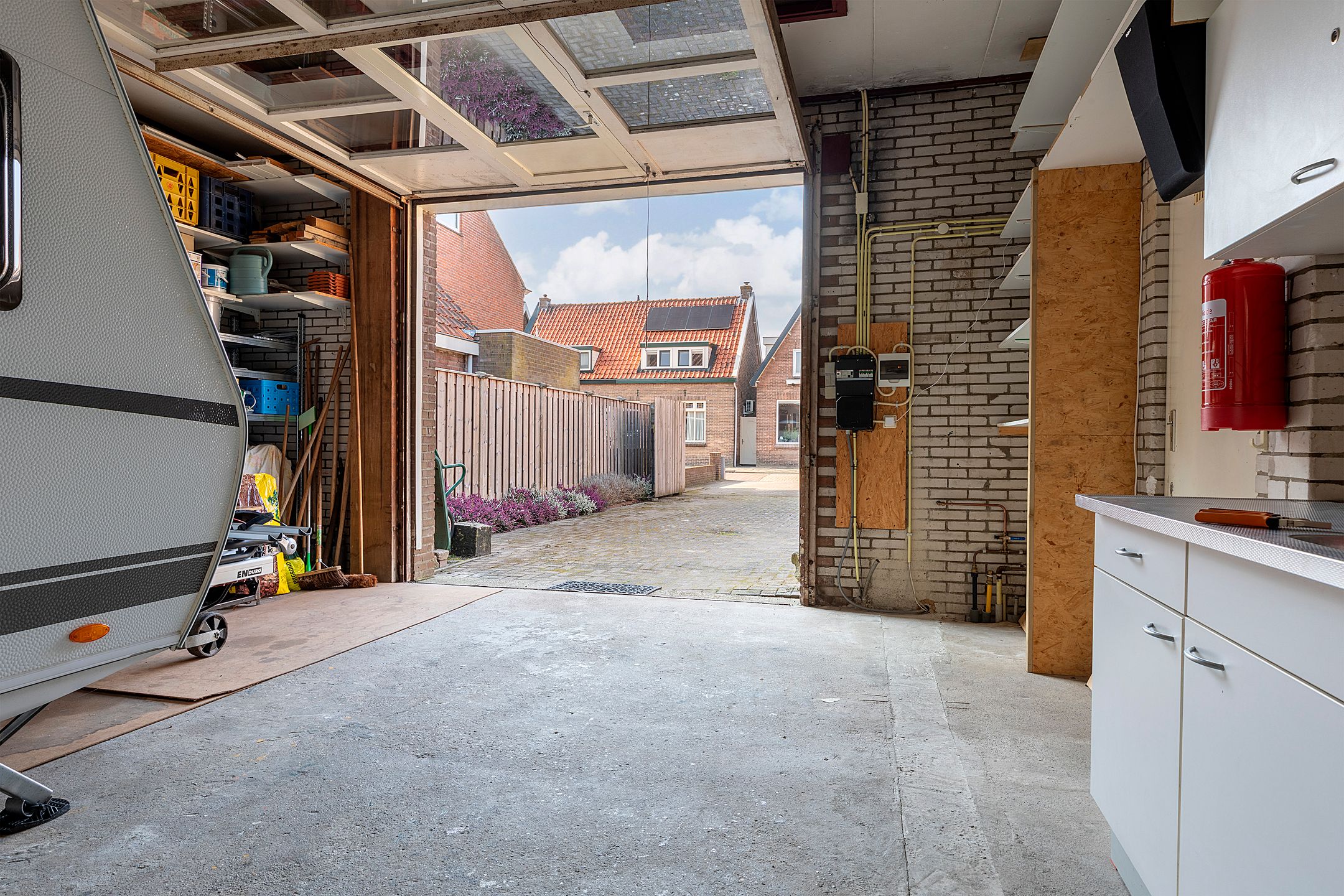 Spacious detached 1930s home with versatile outbuilding and annex in the center of Uitgeest — 54