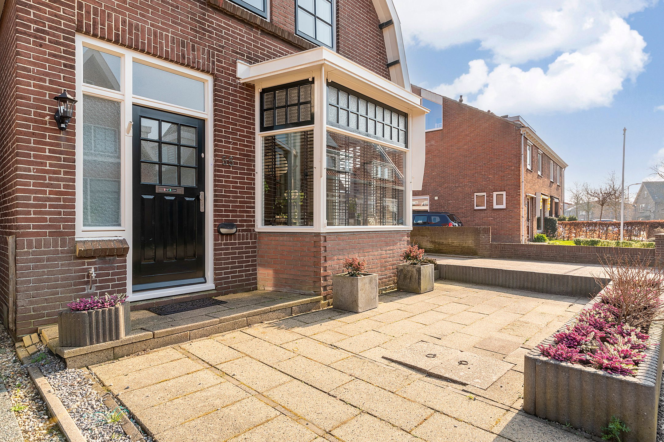 Spacious detached 1930s home with versatile outbuilding and annex in the center of Uitgeest — 9