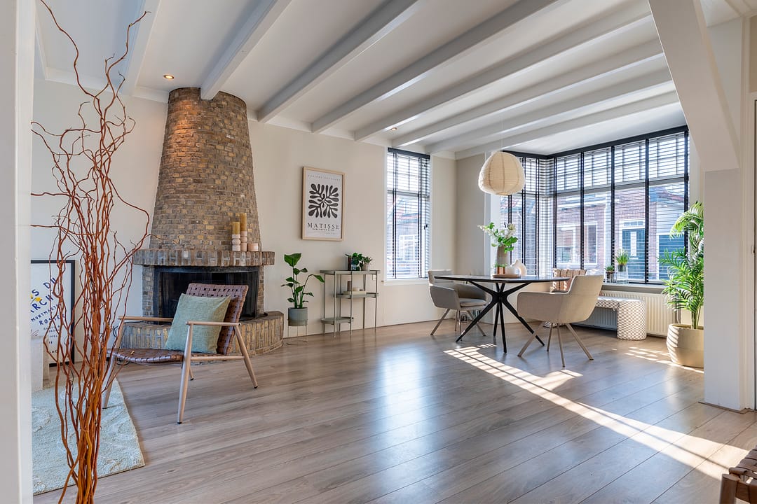 Spacious detached 1930s home with versatile outbuilding and annex in the center of Uitgeest — 8