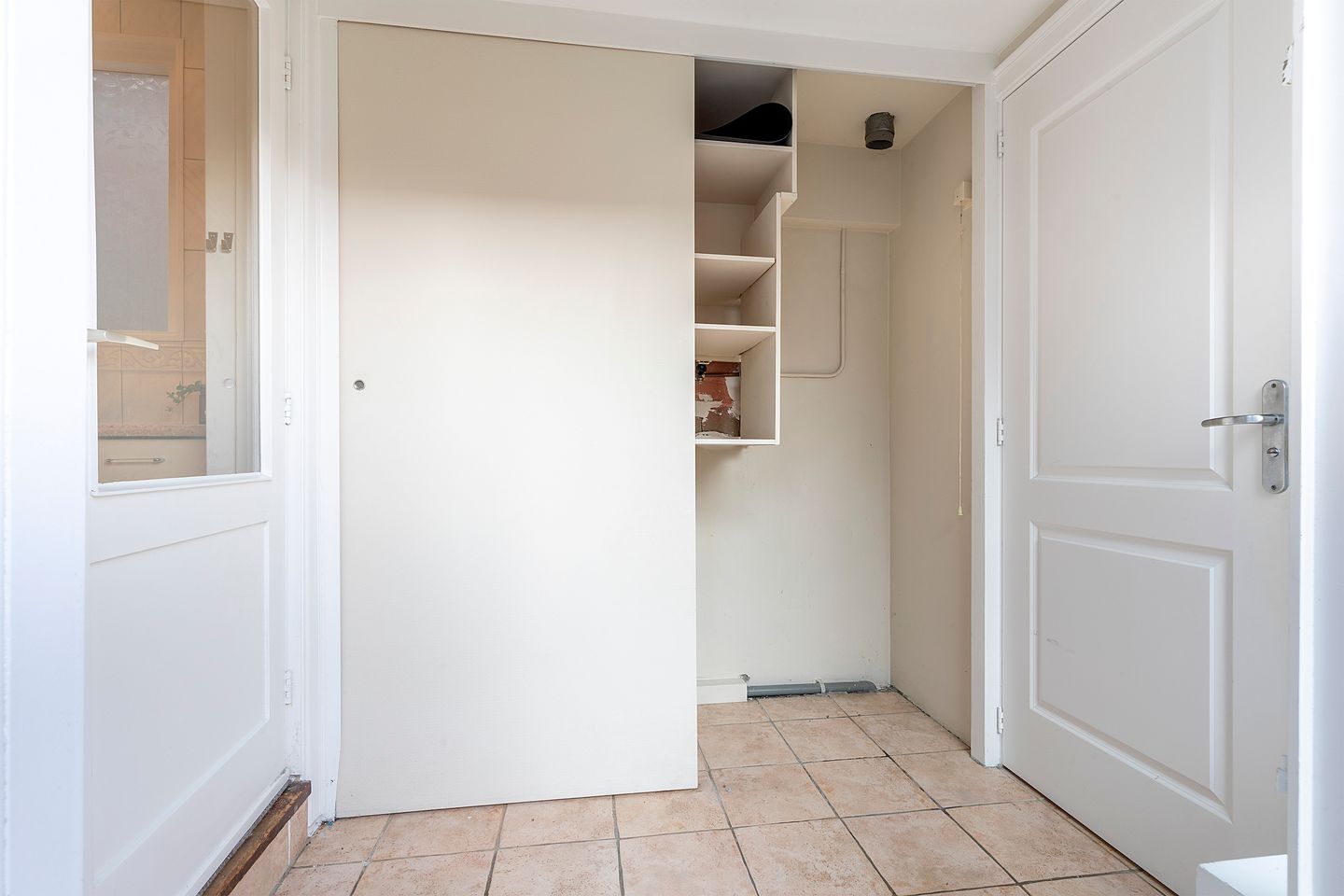 Spacious detached 1930s home with versatile outbuilding and annex in the center of Uitgeest — 35