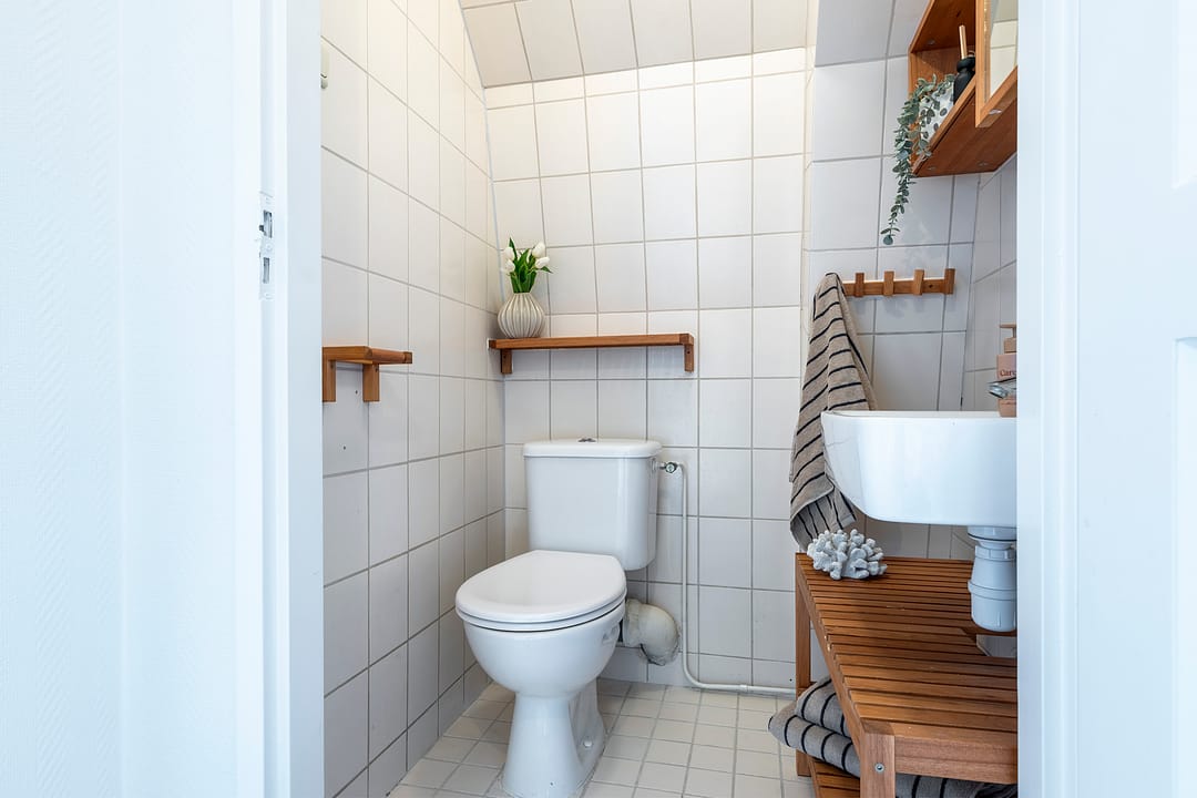 Spacious detached 1930s home with versatile outbuilding and annex in the center of Uitgeest — 26