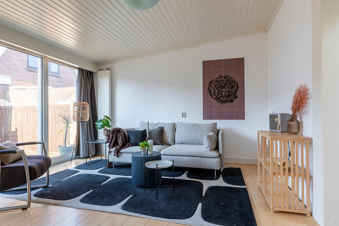 Spacious detached 1930s home with versatile outbuilding and annex in the center of Uitgeest — 44