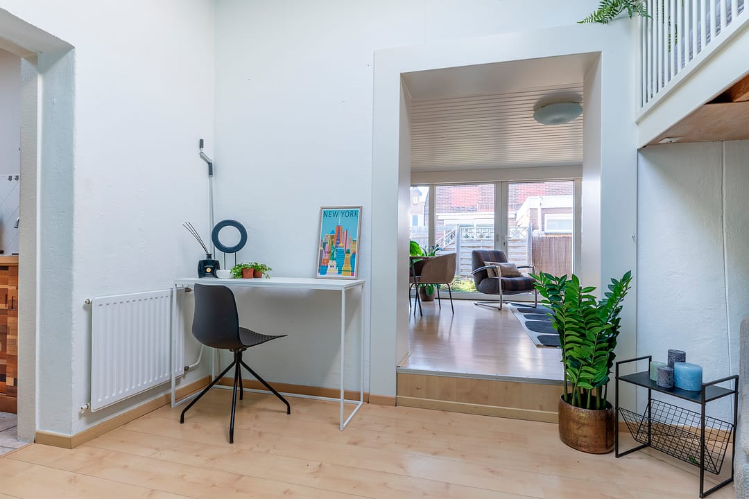 Spacious detached 1930s home with versatile outbuilding and annex in the center of Uitgeest — 46