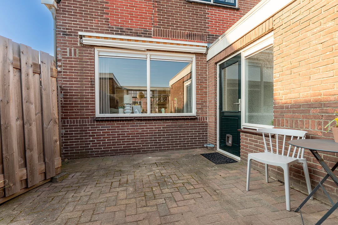 Spacious detached 1930s home with versatile outbuilding and annex in the center of Uitgeest — 37