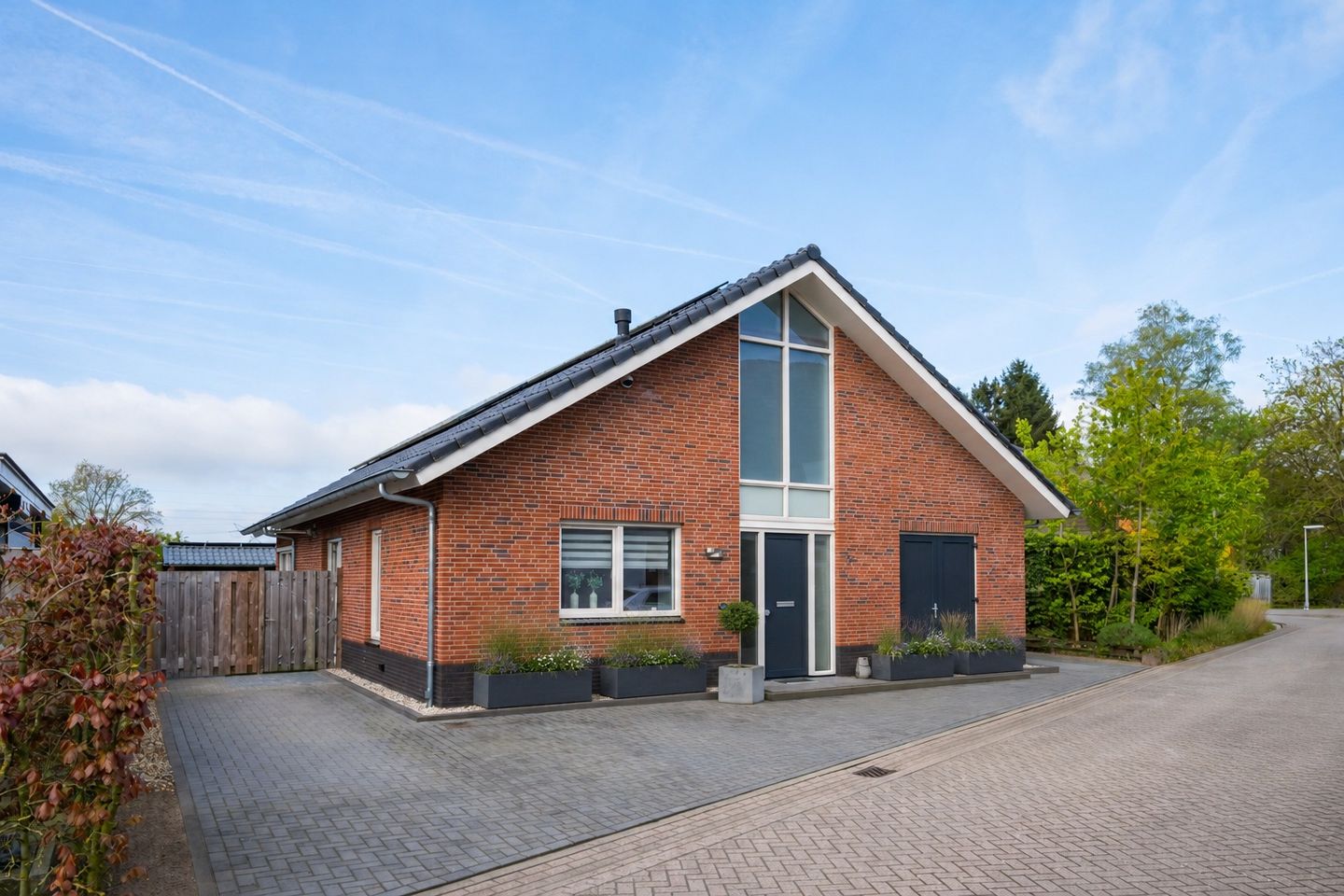 Photo 1 of Henk Luesinkweg 3