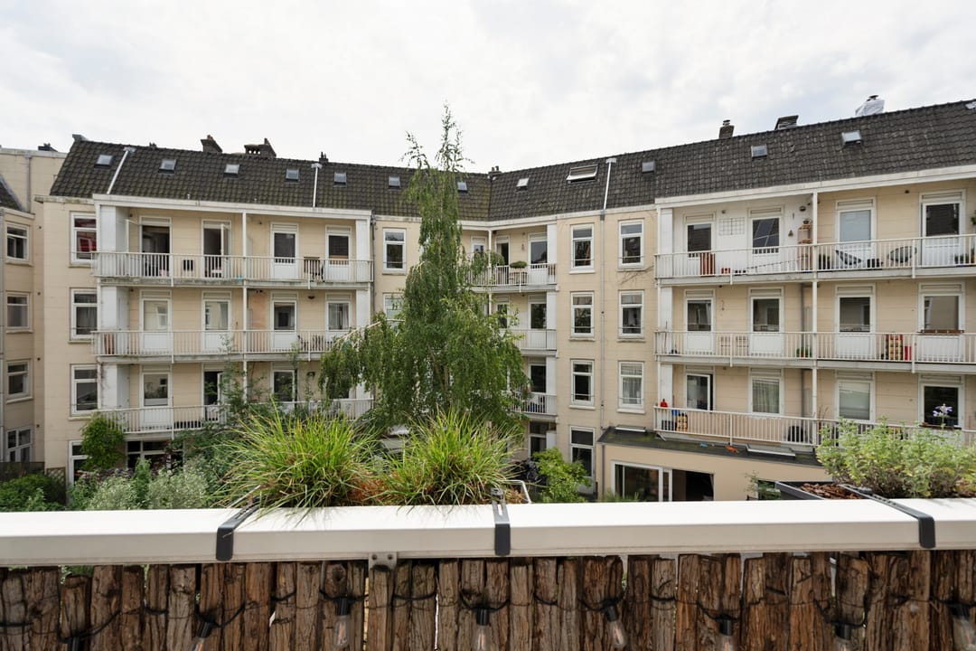 Spacious and sunny apartment with bought-off leasehold in Amsterdam's Indische Buurt — 23