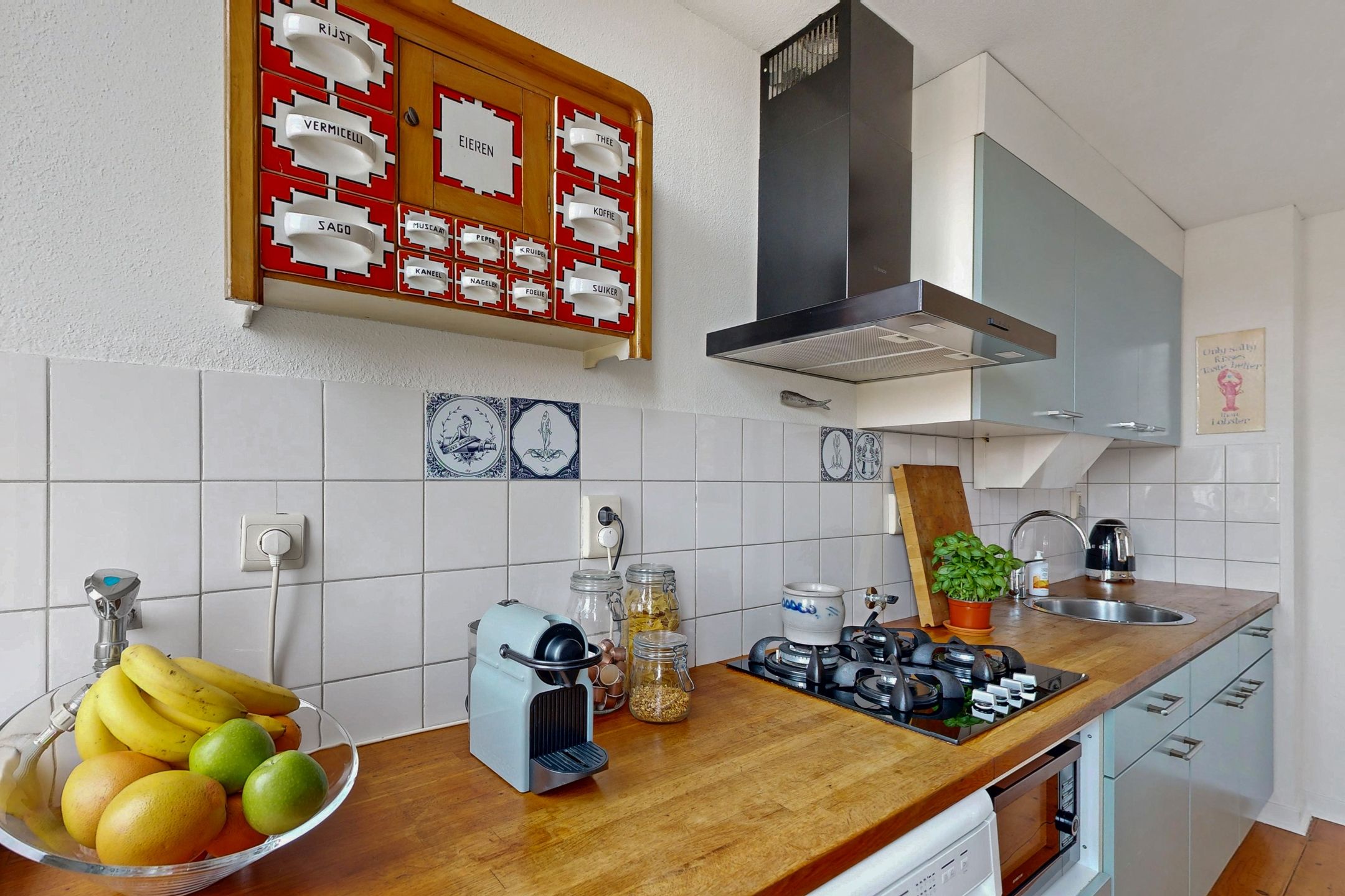 Spacious and sunny apartment with bought-off leasehold in Amsterdam's Indische Buurt — 15