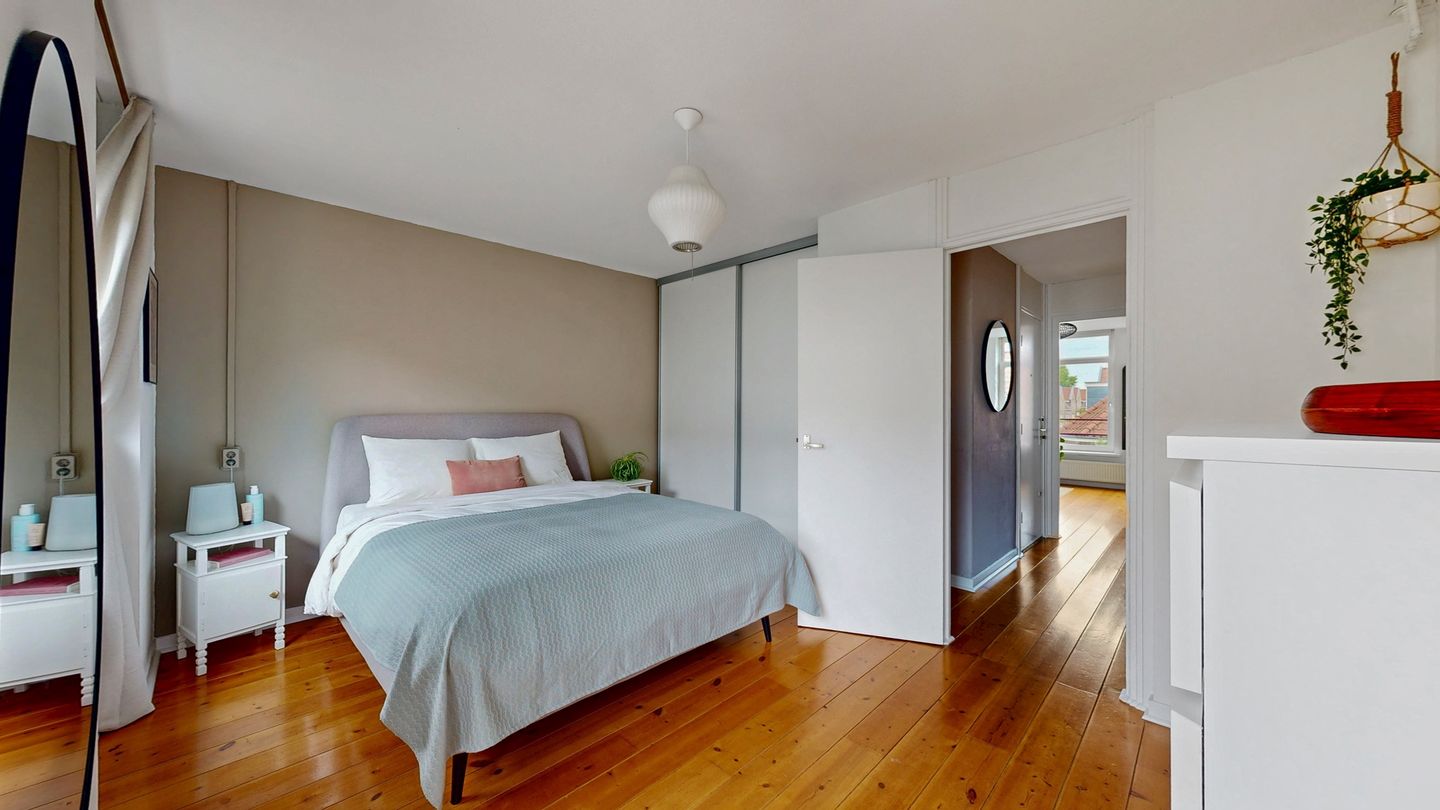 Spacious and sunny apartment with bought-off leasehold in Amsterdam's Indische Buurt — 20