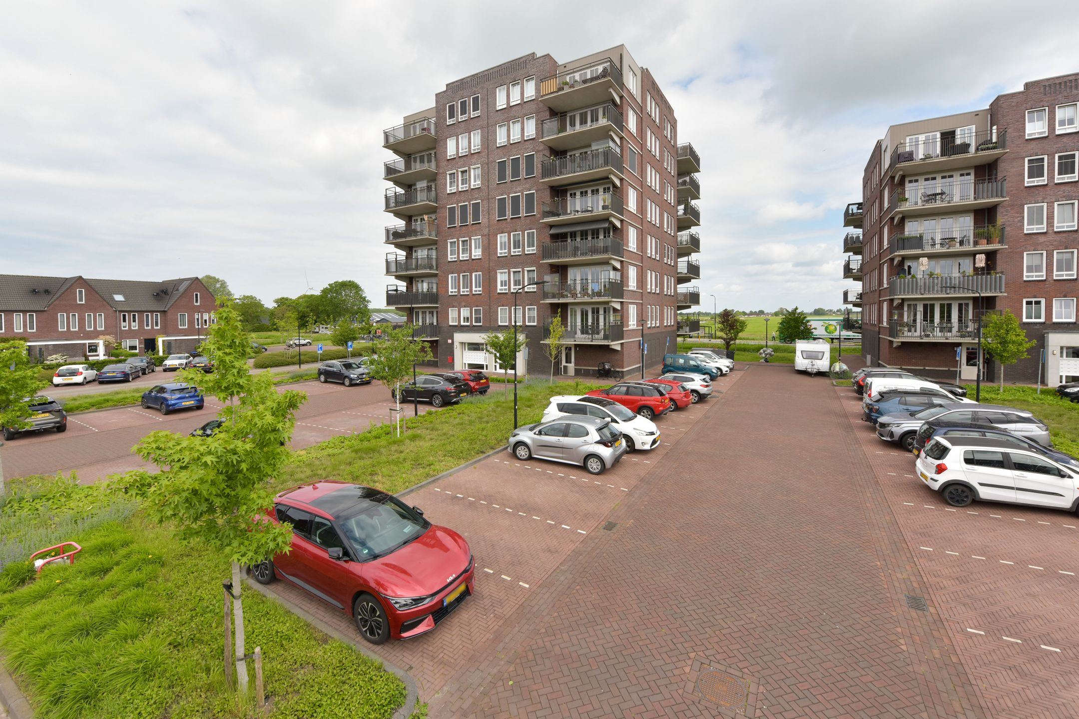 Modern 3-Room Apartment with Sunny South-Facing Balcony in Wilnis — 33