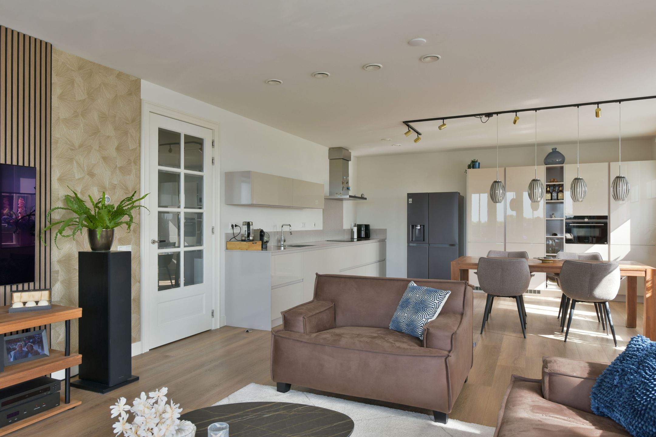 Modern 3-Room Apartment with Sunny South-Facing Balcony in Wilnis — 15