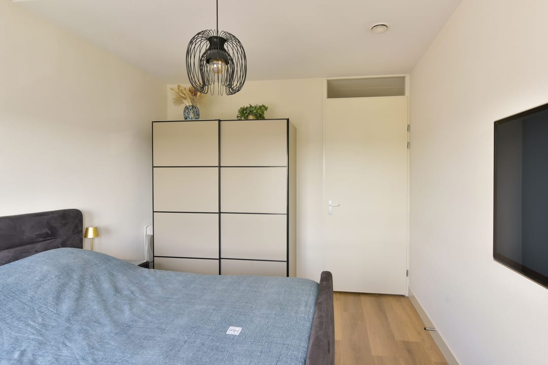 Modern 3-Room Apartment with Sunny South-Facing Balcony in Wilnis — 26