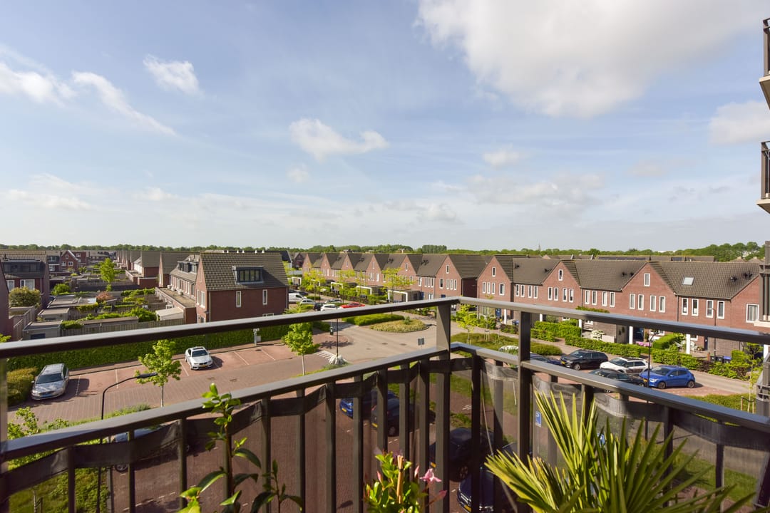 Modern 3-Room Apartment with Sunny South-Facing Balcony in Wilnis — 23