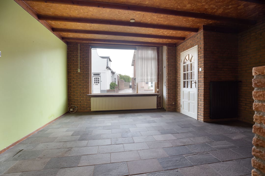 Terraced Home with Deep Garden and Renovation Potential in Waalwijk — 8