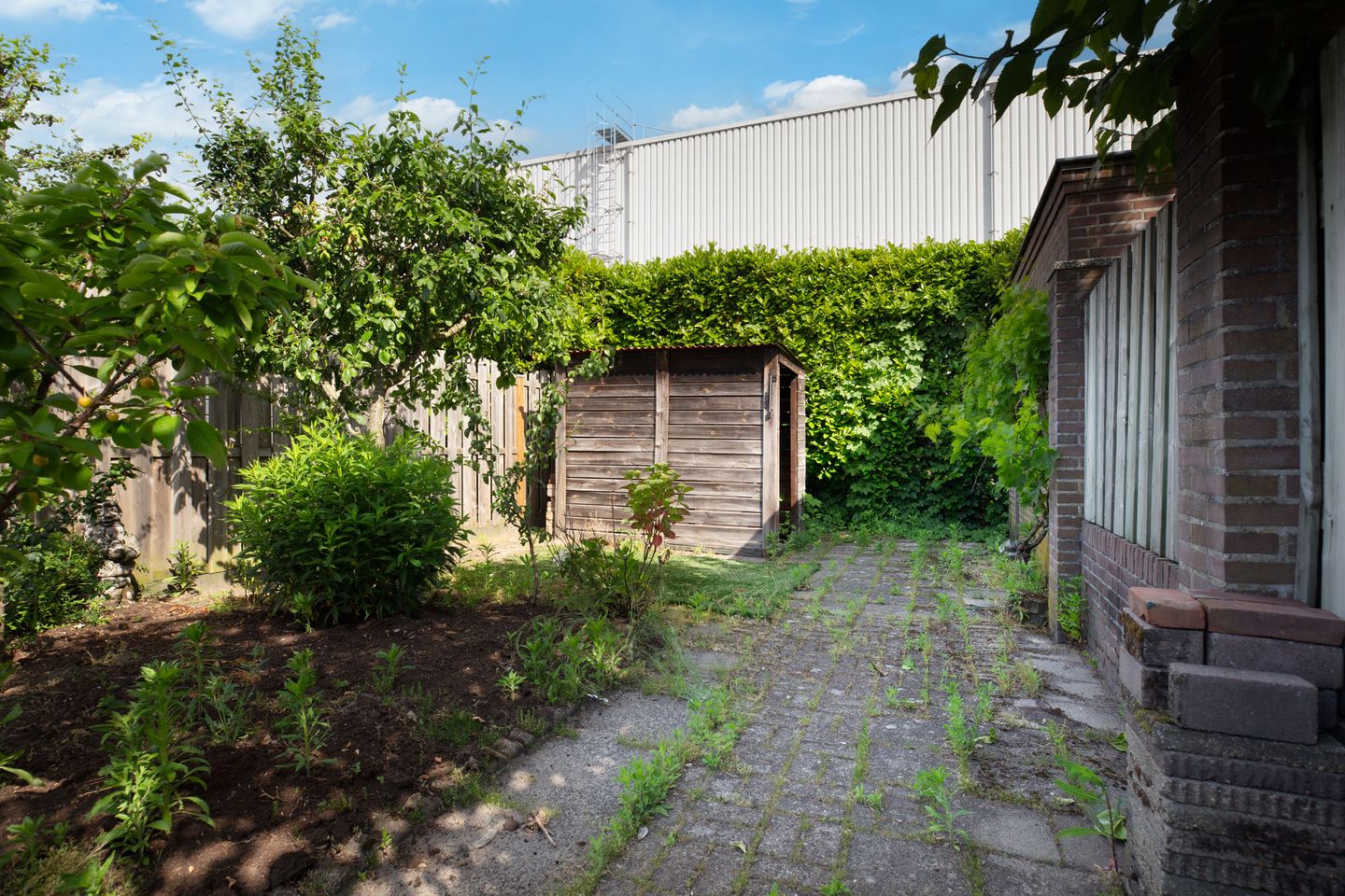 Terraced Home with Deep Garden and Renovation Potential in Waalwijk — 14