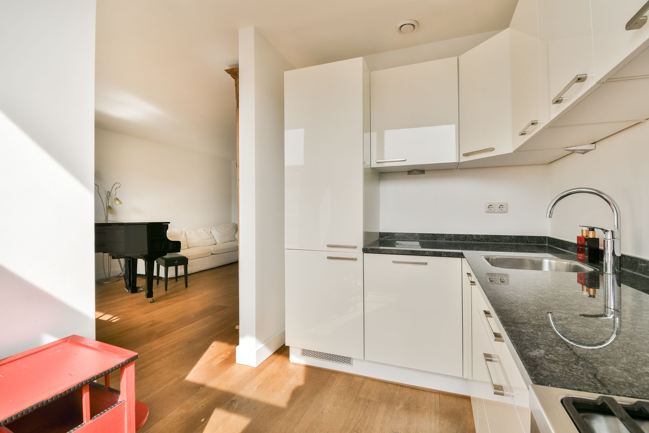 Foto 6 van Commelinstraat 33-3