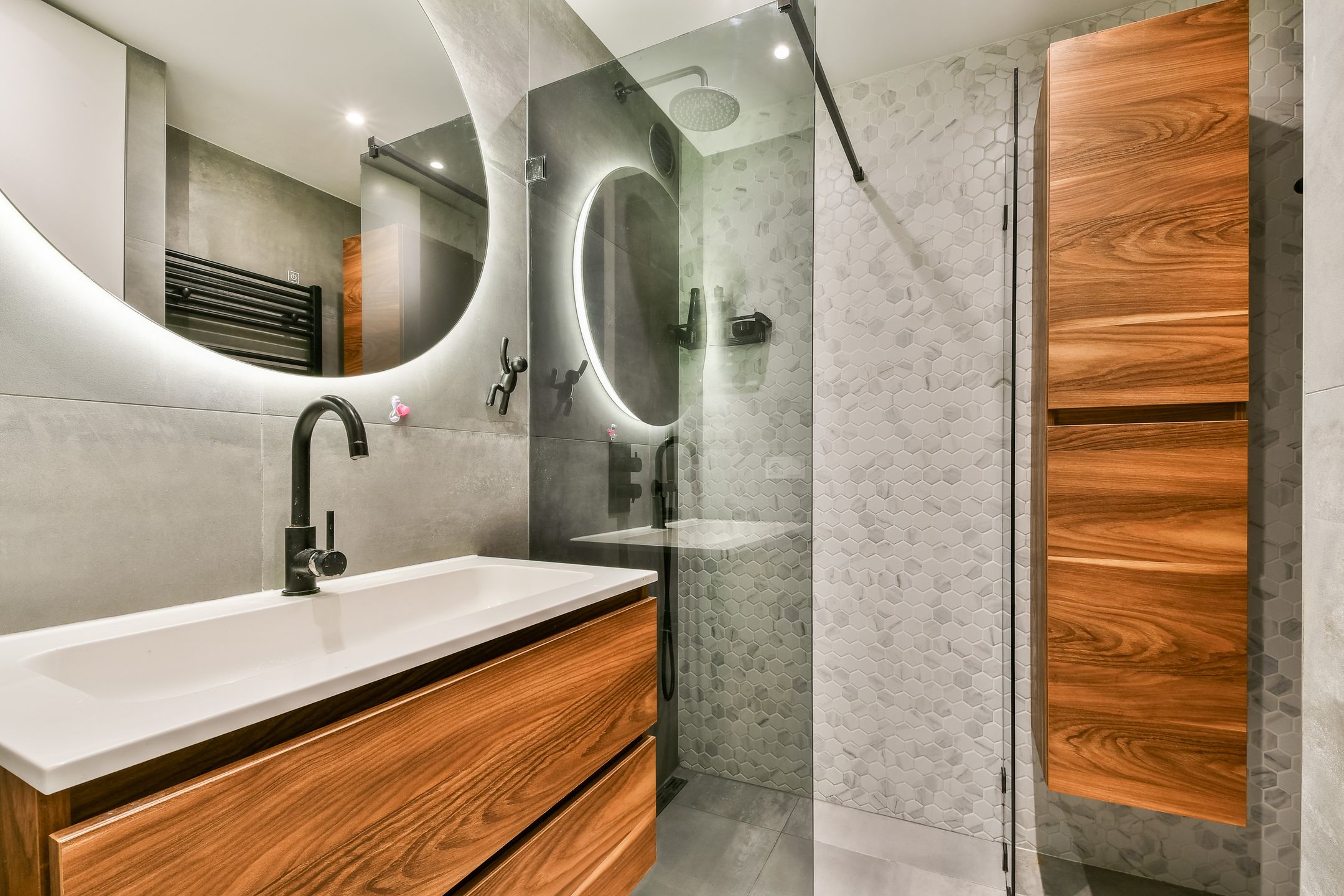 Renovated 3-Room Apartment with South-Facing Balcony near Oosterpark — 15