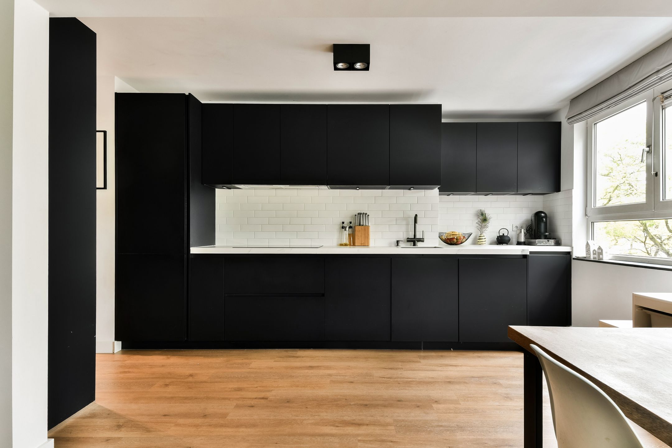 Renovated 3-Room Apartment with South-Facing Balcony near Oosterpark — 9