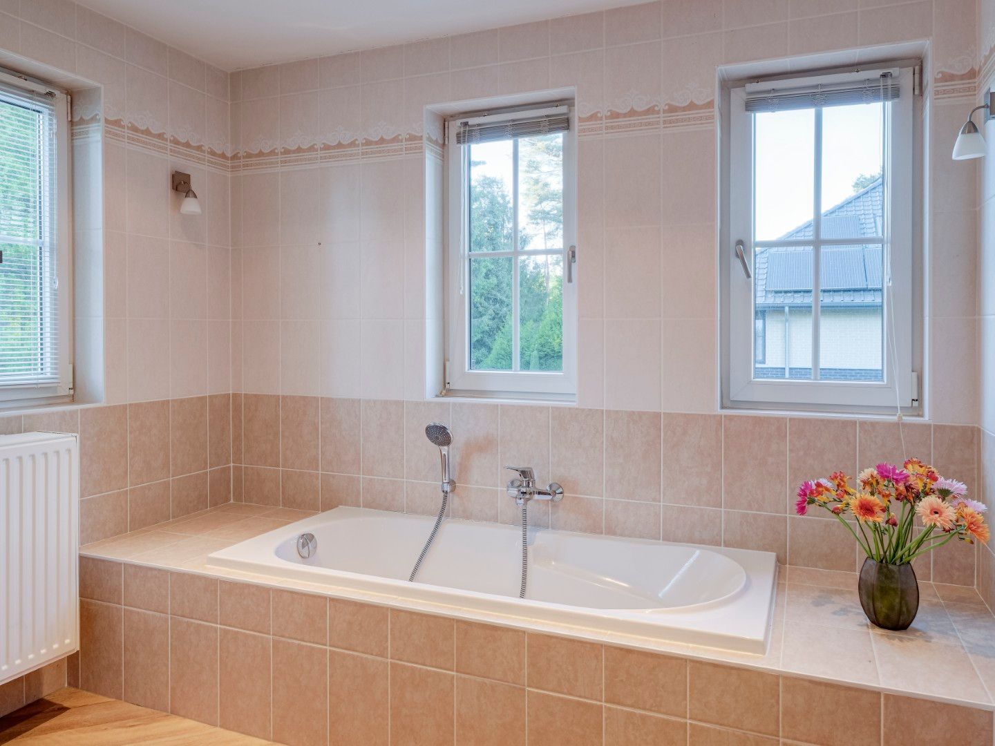 Spacious Move-in Ready Villa with Private Garden in Eksel — 18