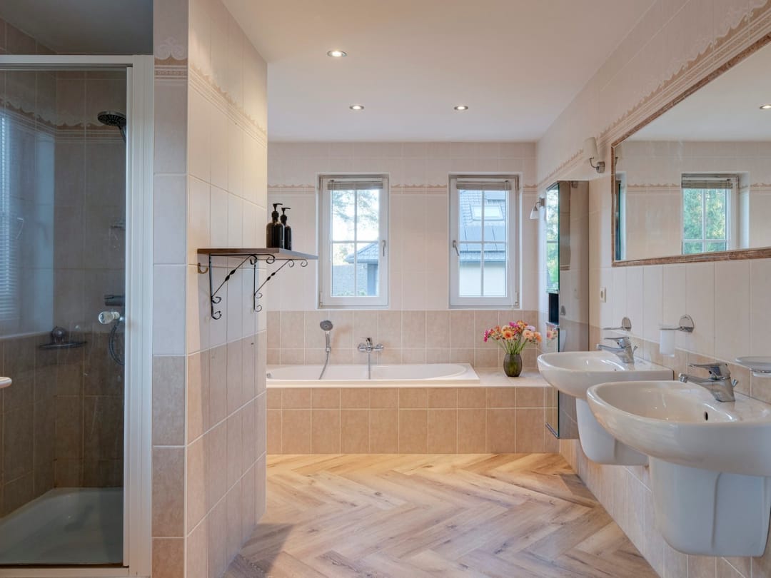 Spacious Move-in Ready Villa with Private Garden in Eksel — 17