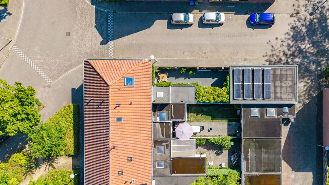 Move-in Ready 1930s Family Home with Large Insulated Garage in Tongelre — 61