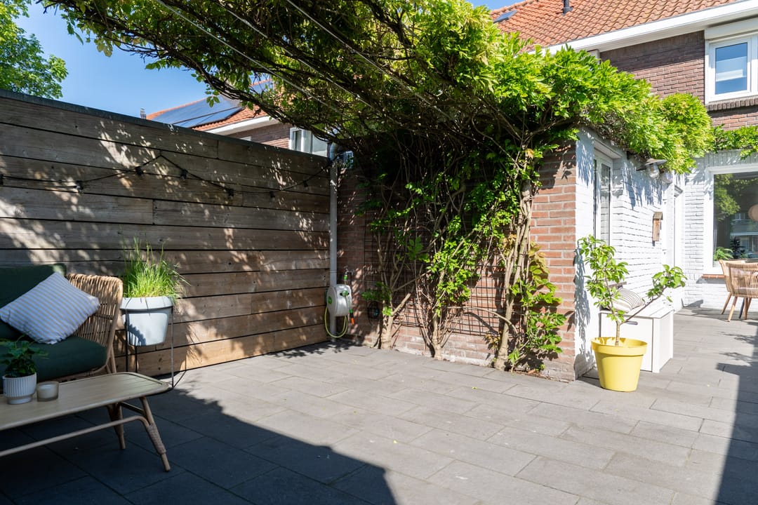 Move-in Ready 1930s Family Home with Large Insulated Garage in Tongelre — 47