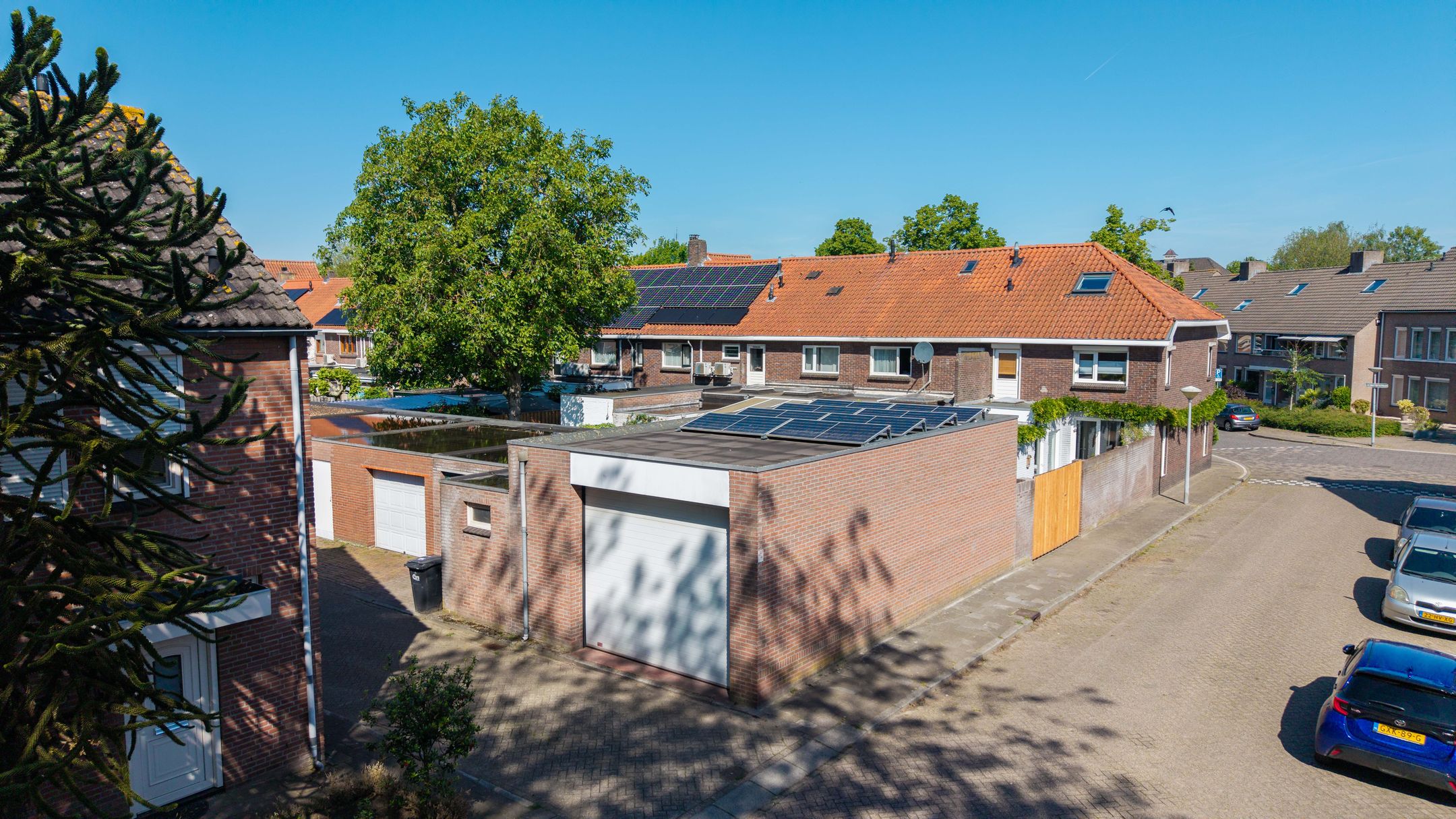 Move-in Ready 1930s Family Home with Large Insulated Garage in Tongelre — 57