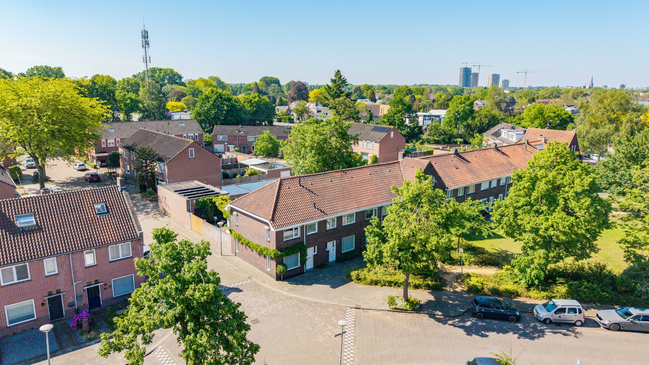 Move-in Ready 1930s Family Home with Large Insulated Garage in Tongelre — 60