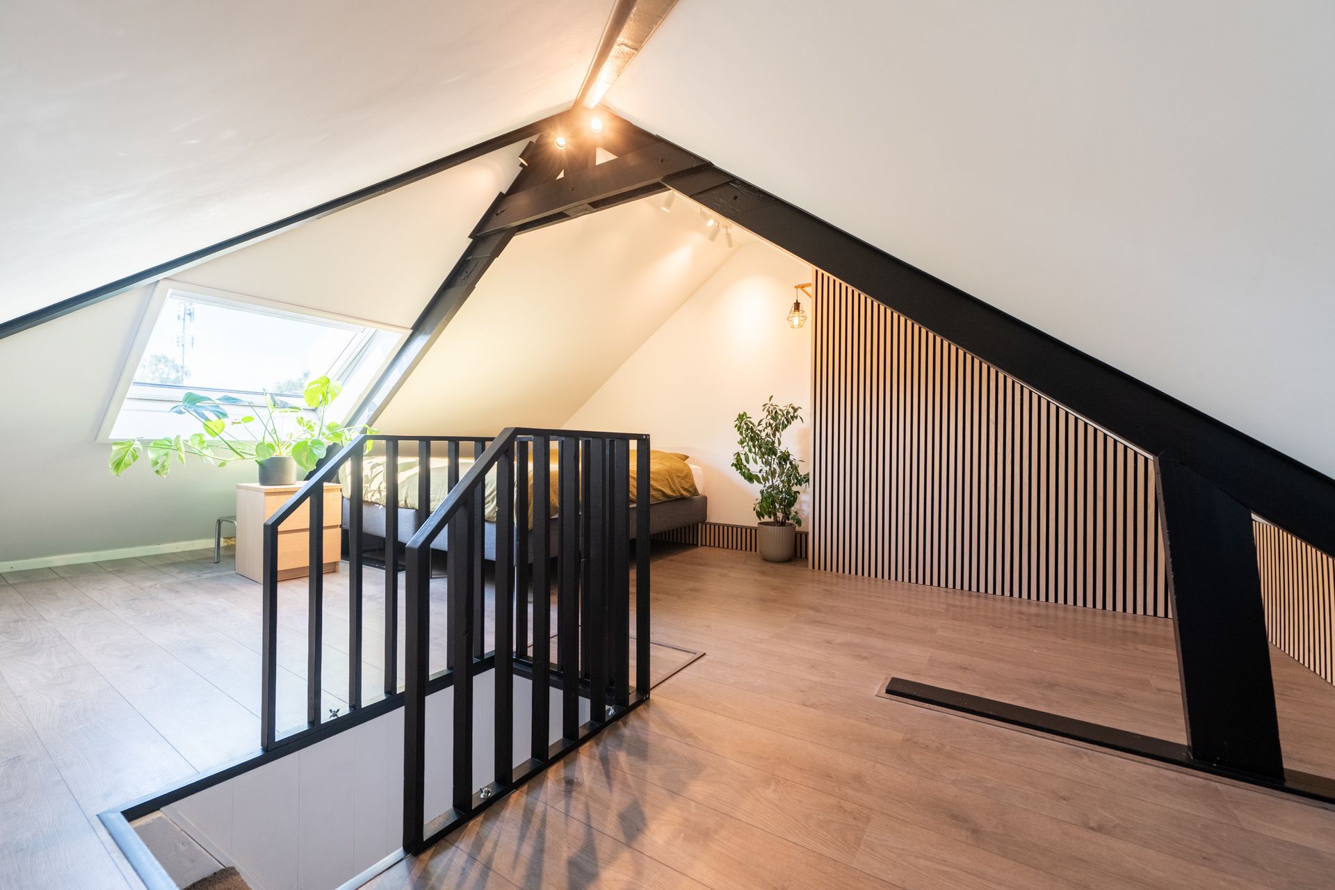 Move-in Ready 1930s Family Home with Large Insulated Garage in Tongelre — 42
