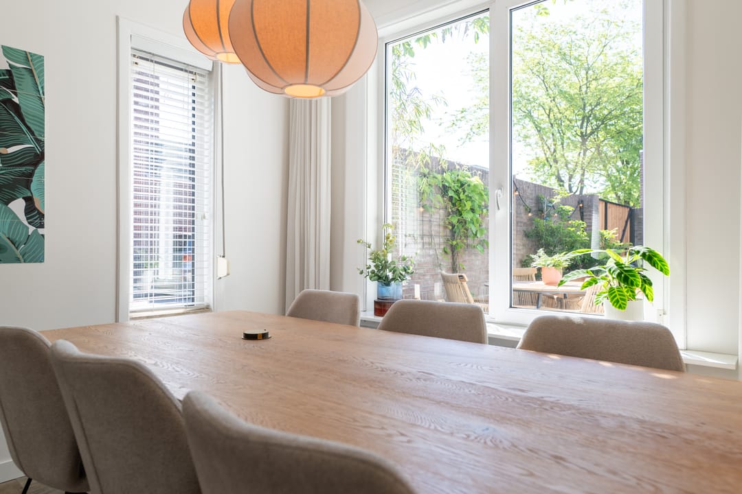 Move-in Ready 1930s Family Home with Large Insulated Garage in Tongelre — 11