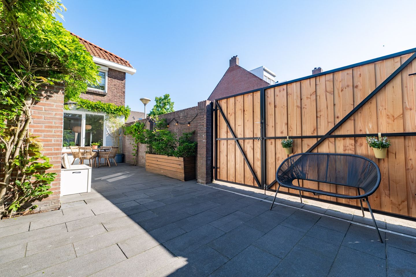 Move-in Ready 1930s Family Home with Large Insulated Garage in Tongelre — 49