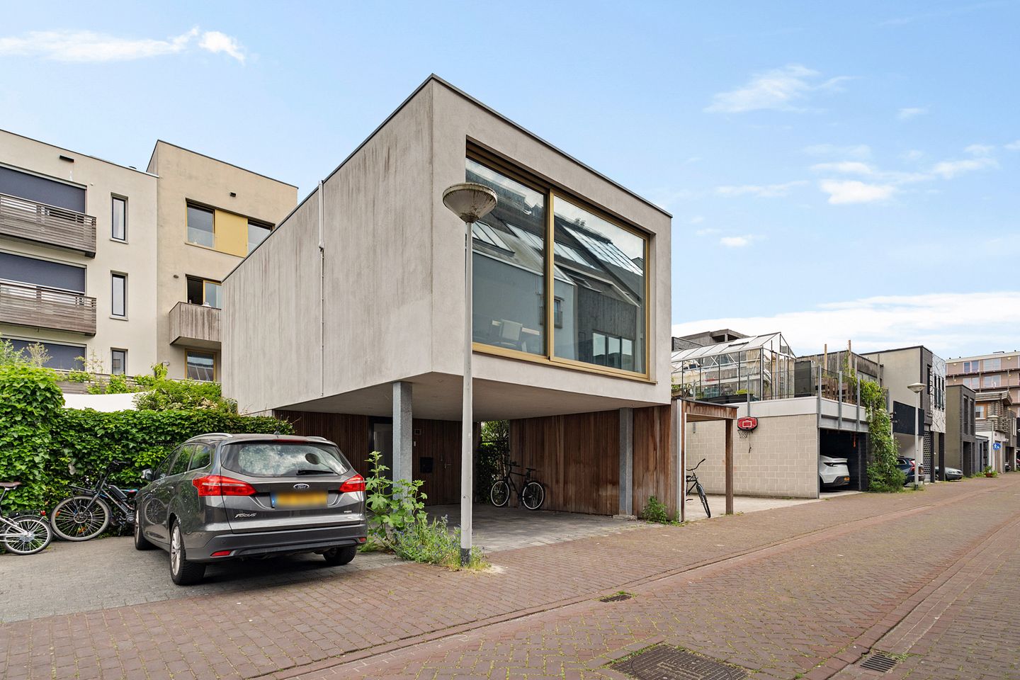 View photo 3 of Kaasjeskruidstraat 48