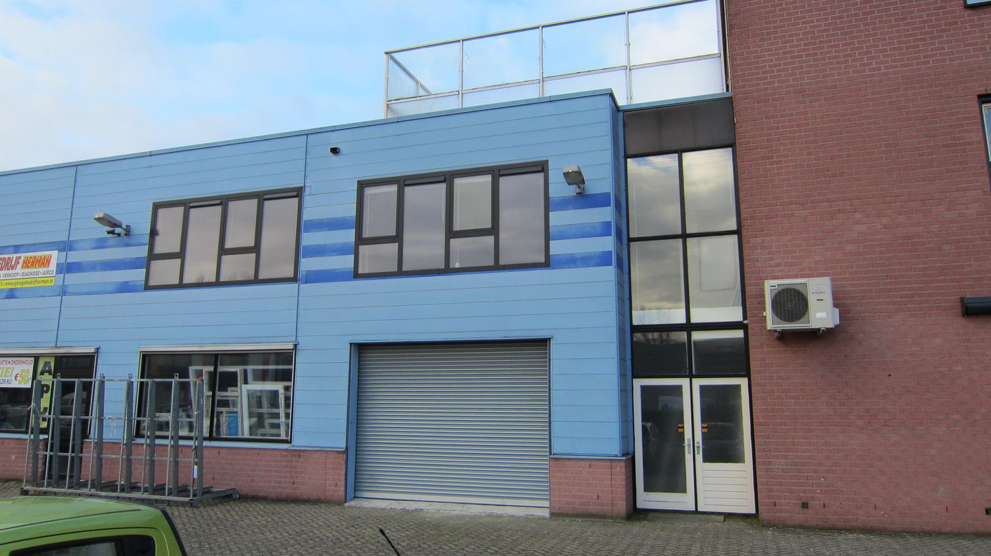 Bekijk foto 1 van Amsterdamsestraatweg 622