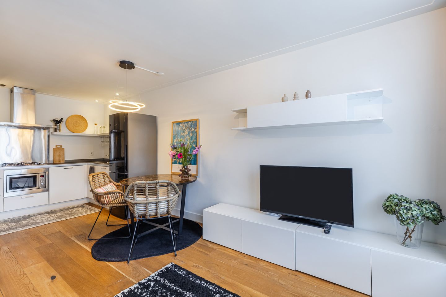 Photo 14 of Albert Cuypstraat 40-B