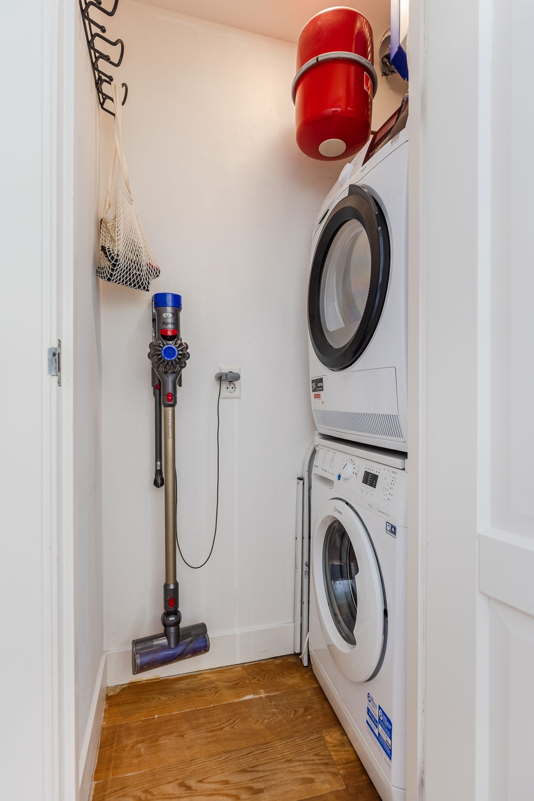 Photo 11 of Albert Cuypstraat 40-B