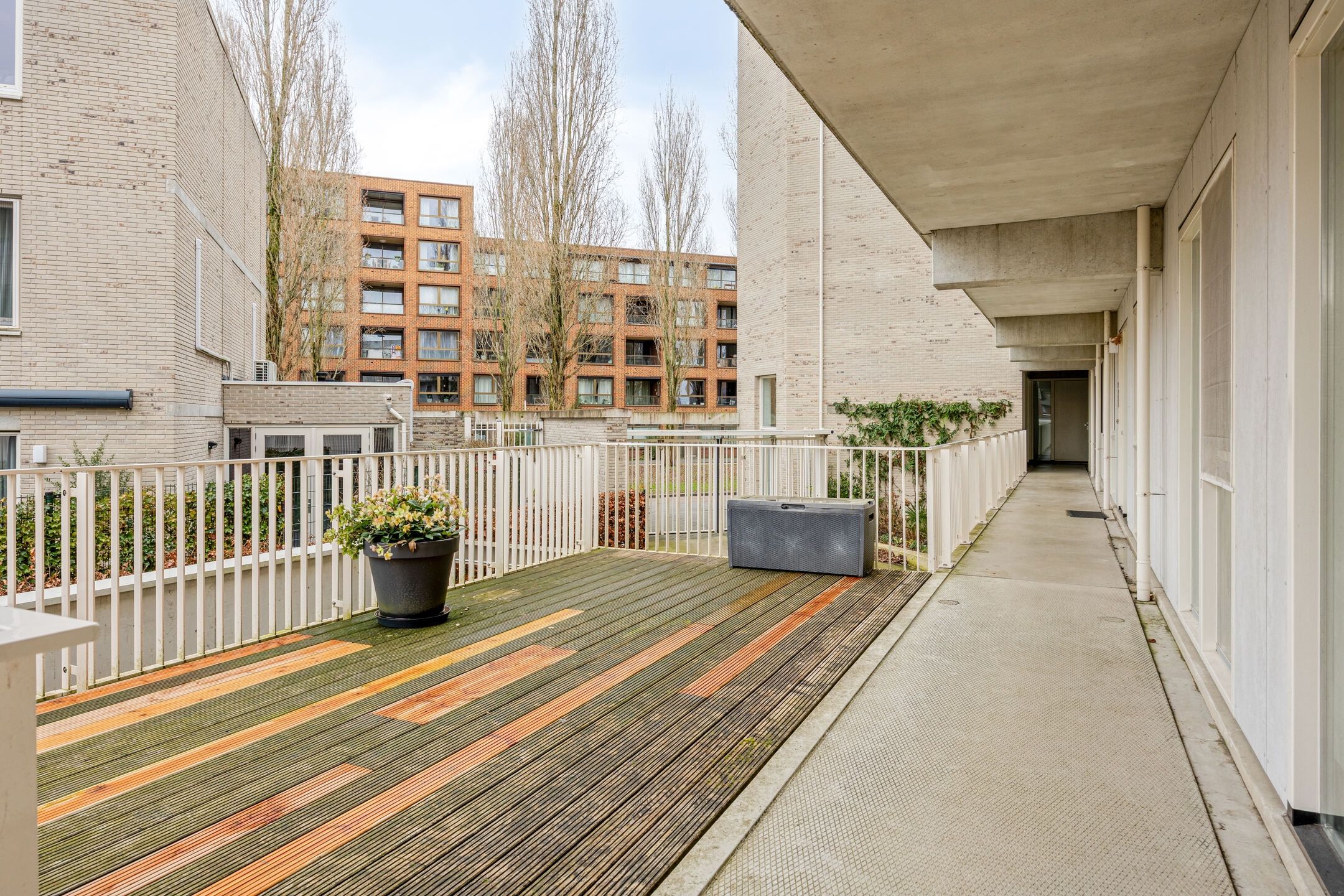 Modern Gas-Free Apartment with Spacious Covered Balcony in Terwijde — 36
