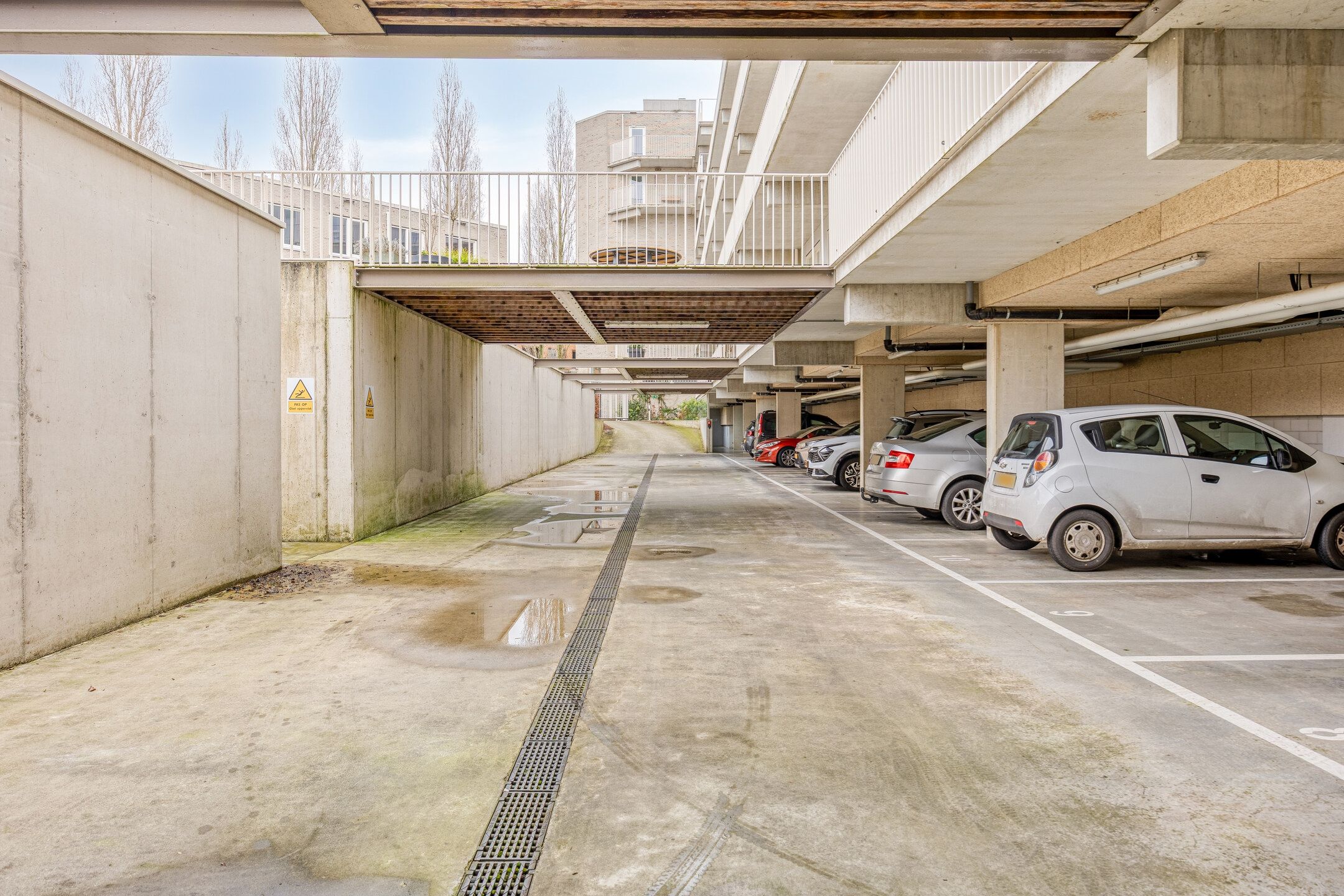 Modern Gas-Free Apartment with Spacious Covered Balcony in Terwijde — 39