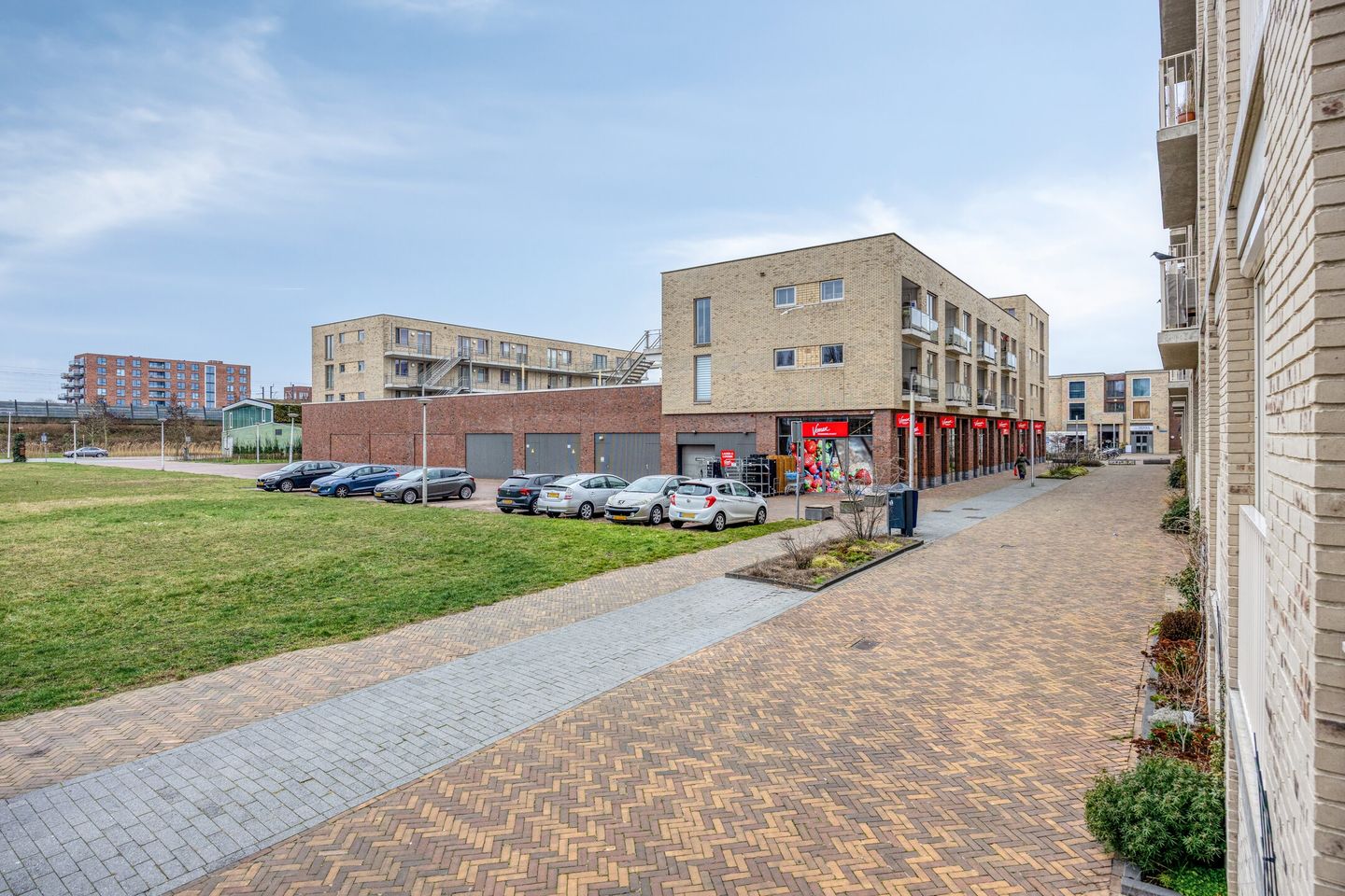 Modern Gas-Free Apartment with Spacious Covered Balcony in Terwijde — 44