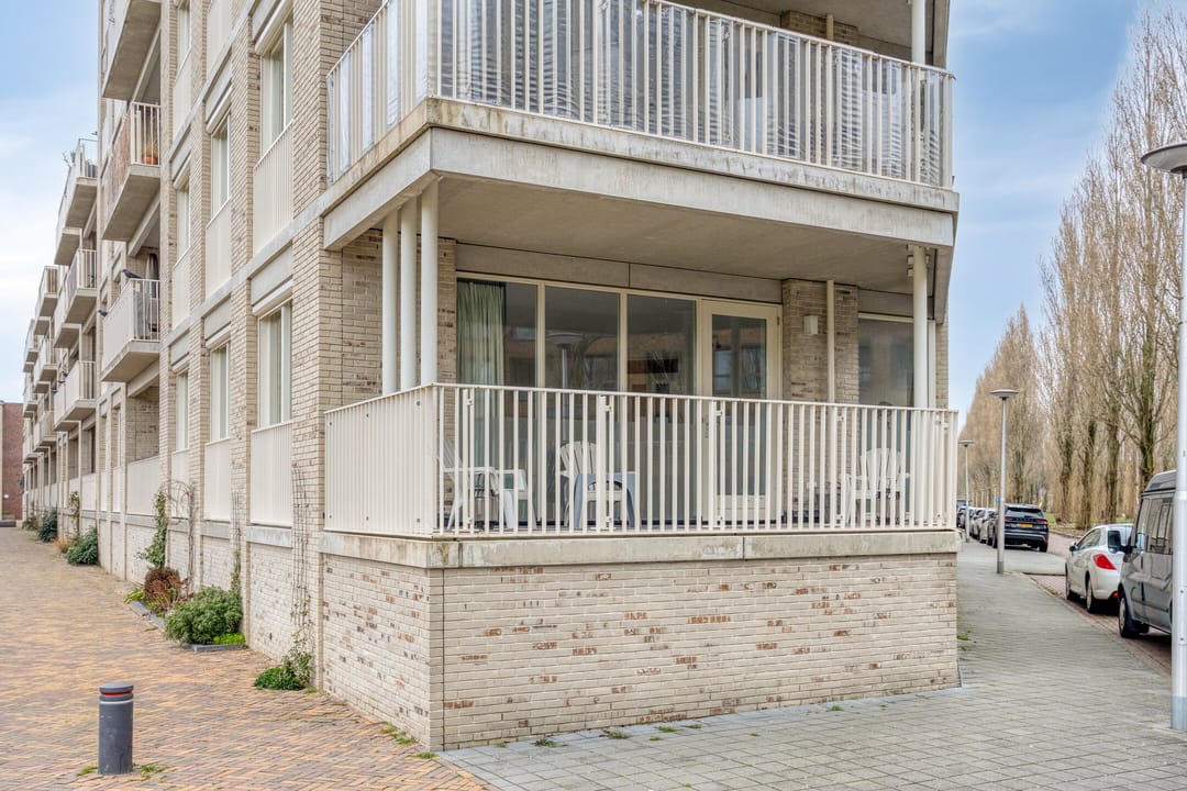 Modern Gas-Free Apartment with Spacious Covered Balcony in Terwijde — 8